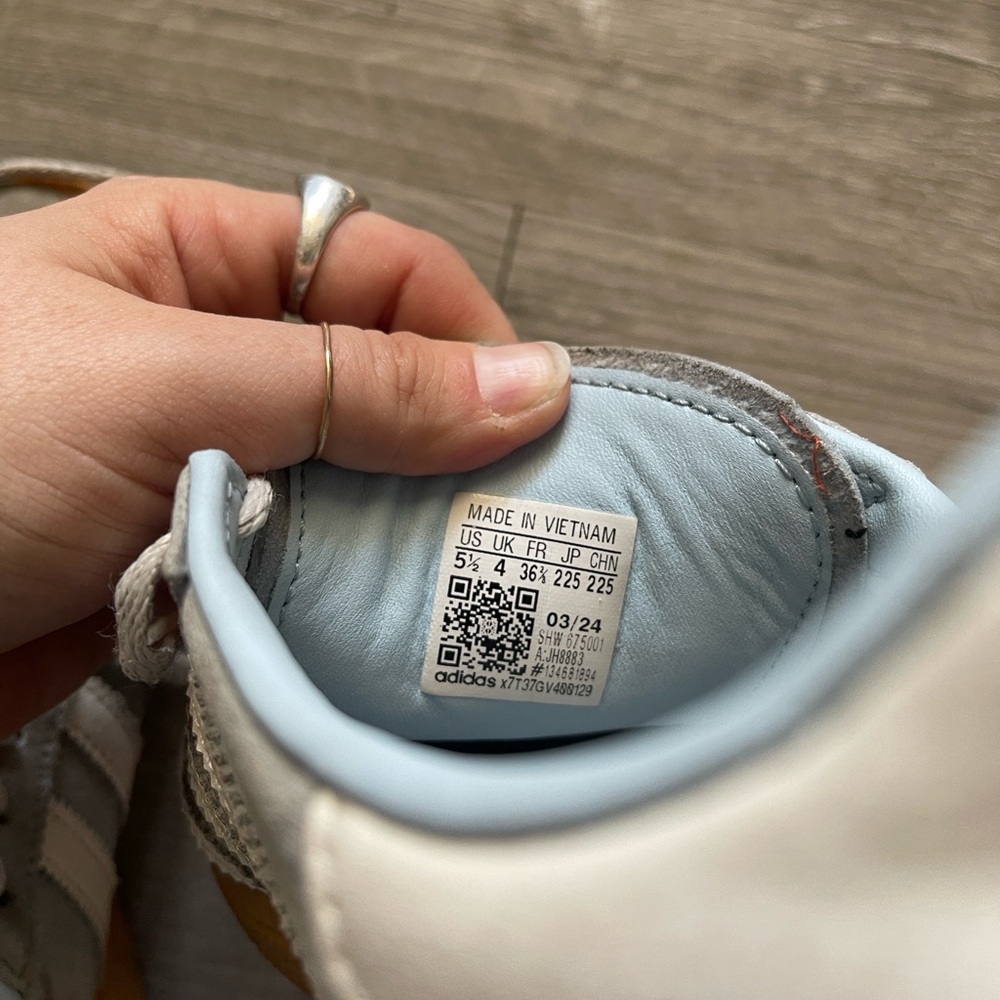 ADIDAS SPEZIAL REPOSH SIZE 5.5 PALE BLUE/ GRAY W GUM SOLE - Picture 5 of 5